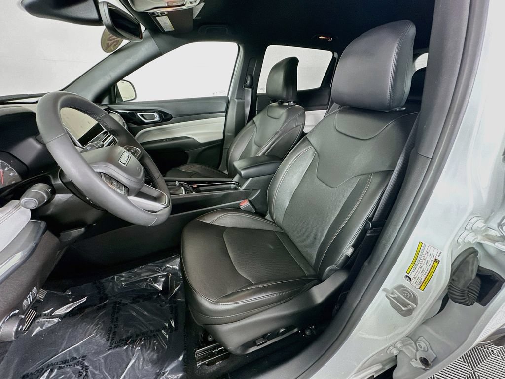 Certified 2023 Jeep Compass Limited AWD/4WD image 31