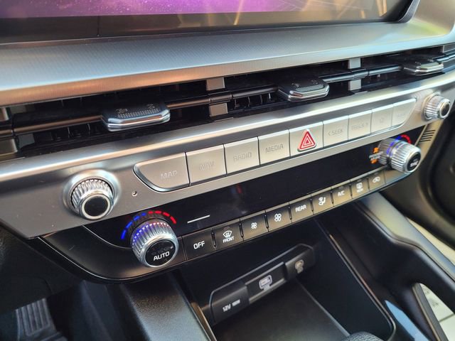 Used 2024 Kia Telluride LX image 14