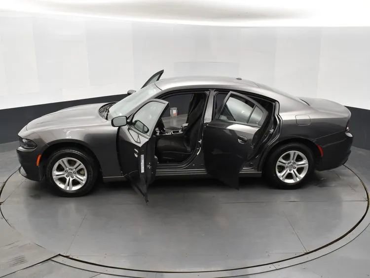 Used 2022 Dodge Charger SXT RWD image 7