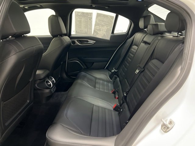 Used 2023 Alfa Romeo Giulia Veloce image 37