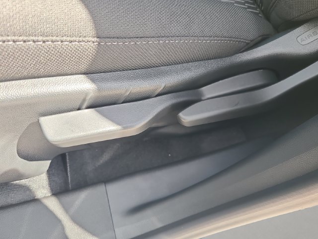 New 2027 Chevrolet Equinox LT FWD image 23