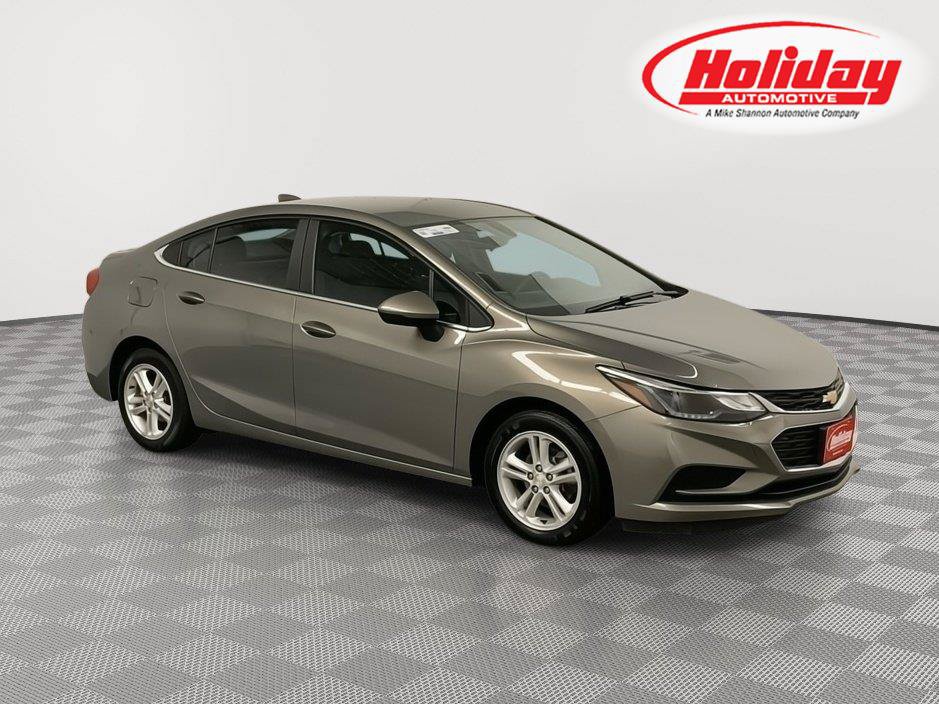 Used 2017 Chevrolet Cruze LT