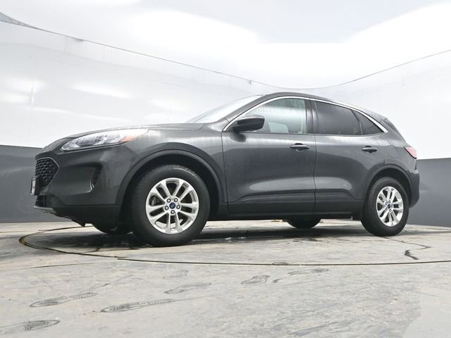 Used 2020 Ford Escape SE image 34