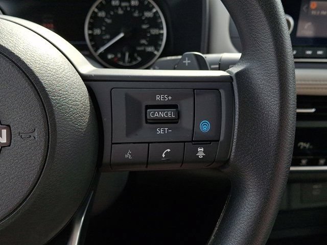 Used 2024 Nissan Rogue SV FWD image 26