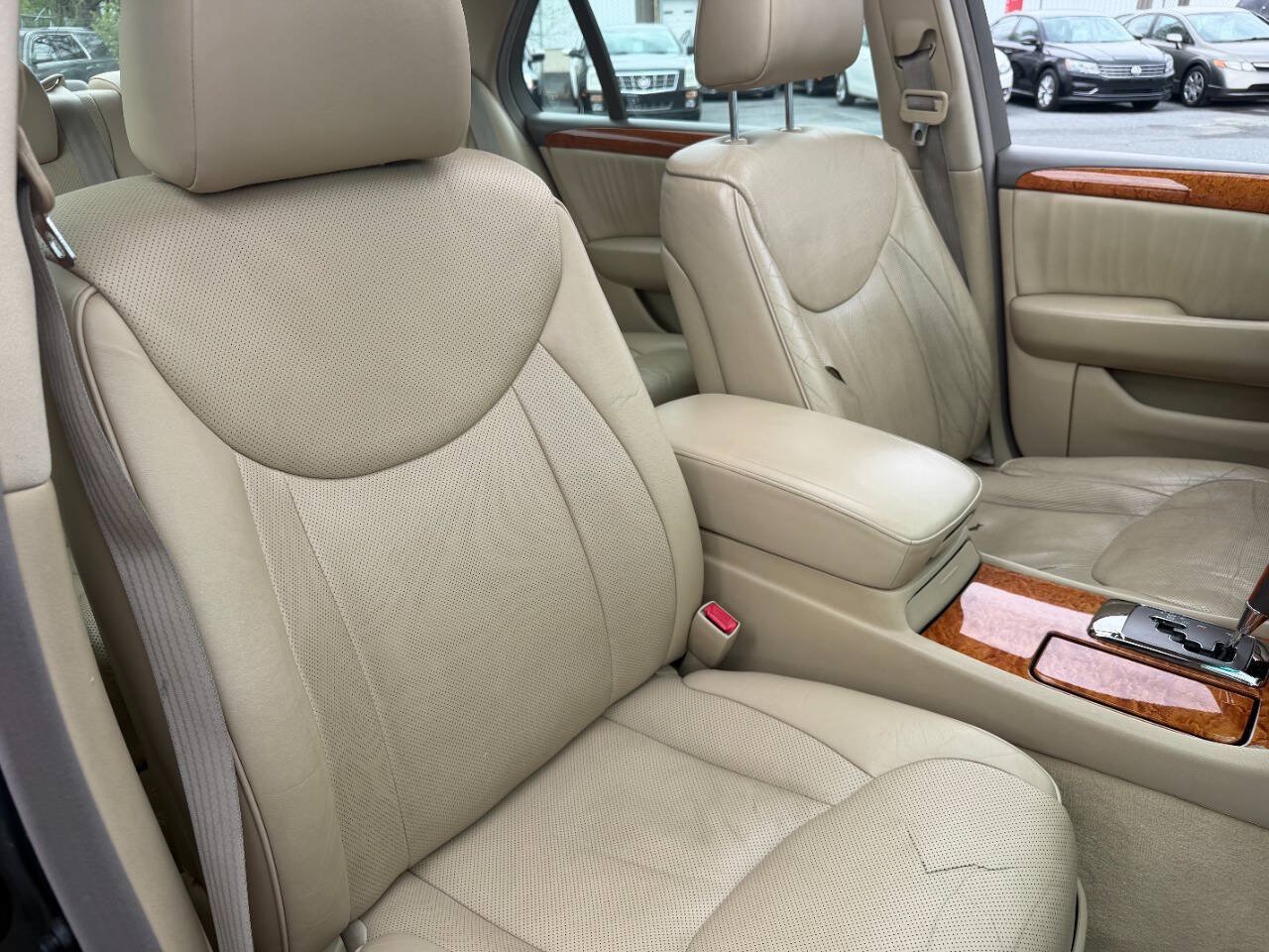 Used 2005 Lexus LS 430 w/ Modern Luxury Pkg RWD image 41