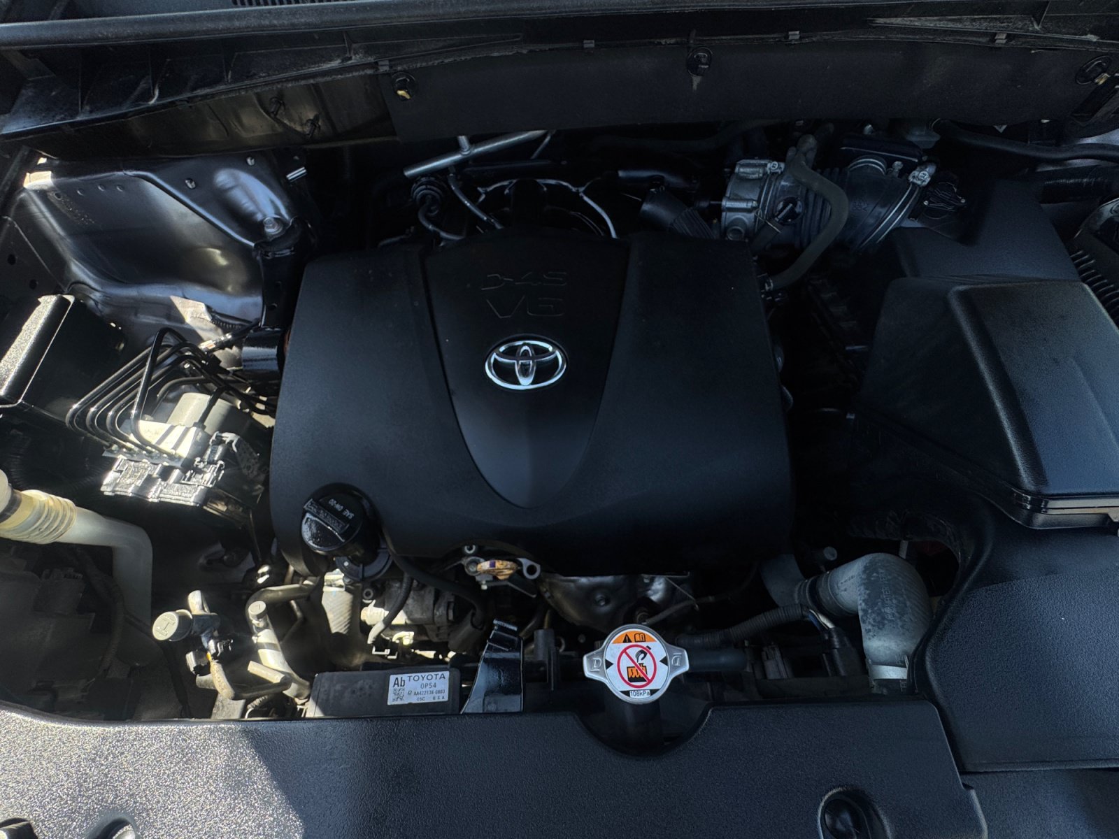 Used 2019 Toyota Highlander SE w/ Carpet Mat Package (TMS) FWD image 21
