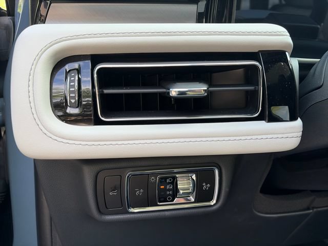 Used 2026 Lincoln Aviator AWD image 41
