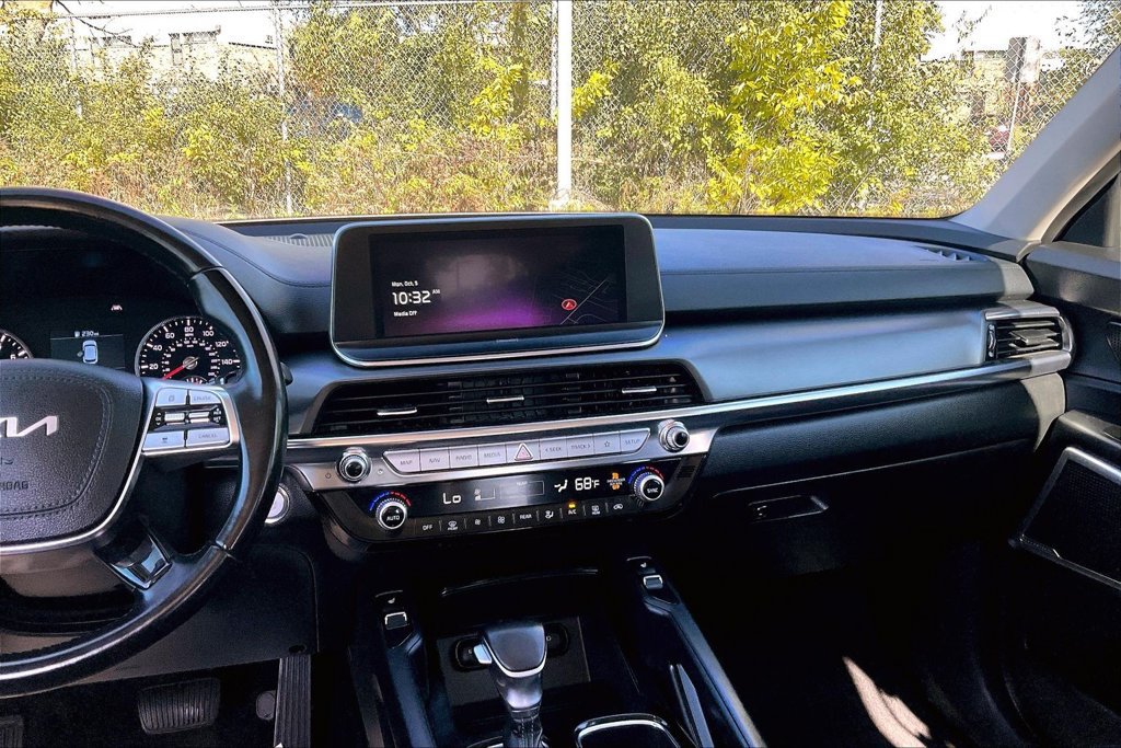 Used 2022 Kia Telluride S FWD image 6