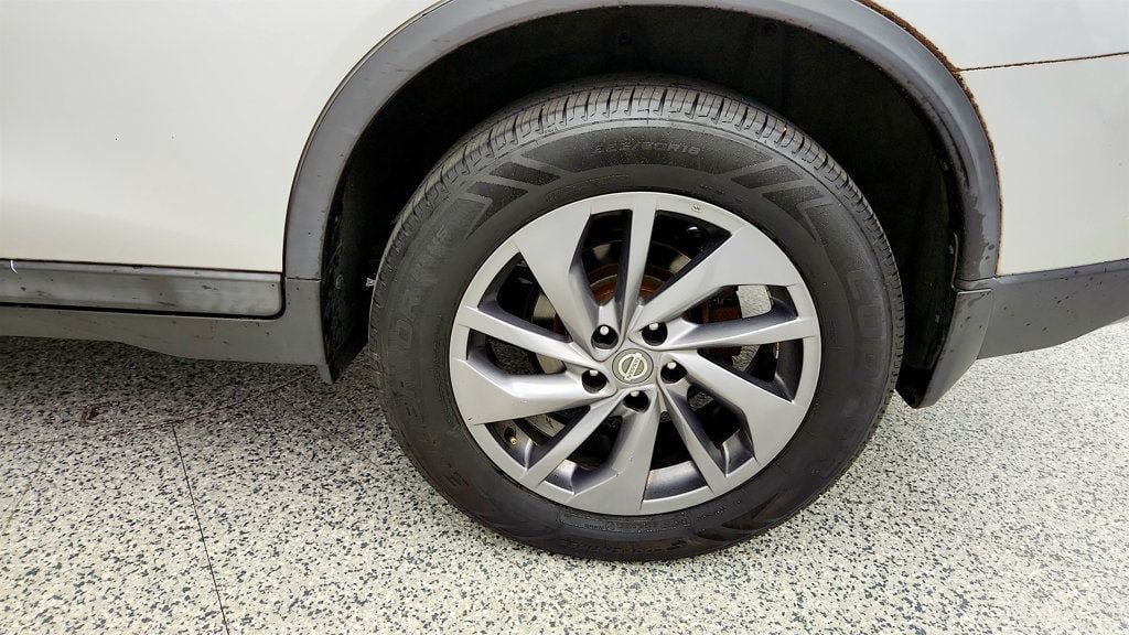 Used 2016 Nissan Rogue SL w/ SL Premium Package AWD/4WD image 9