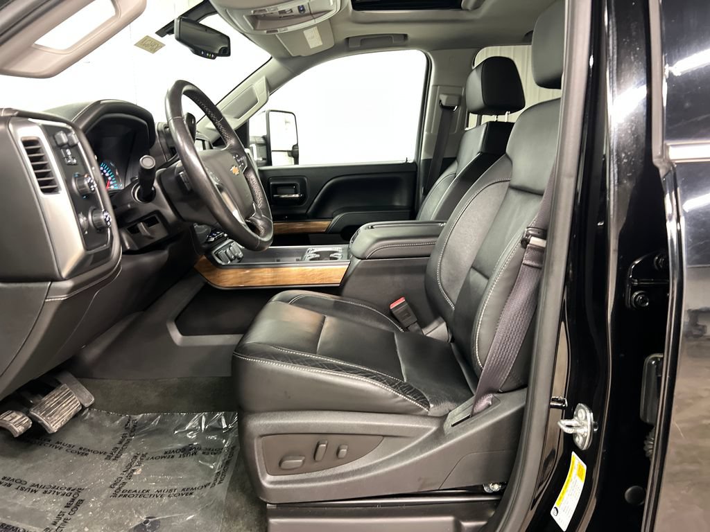 Used 2015 Chevrolet Silverado 2500 LTZ w/ Duramax Plus Package AWD/4WD image 12