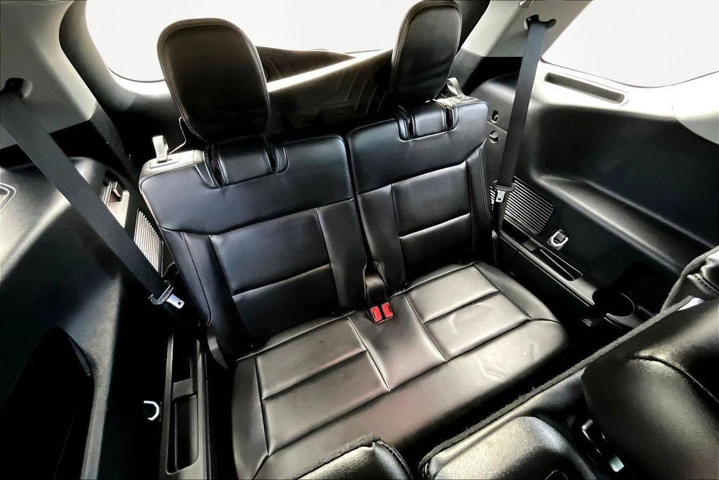 Used 2023 Ford Explorer XLT w/ Equipment Group 202A image 30