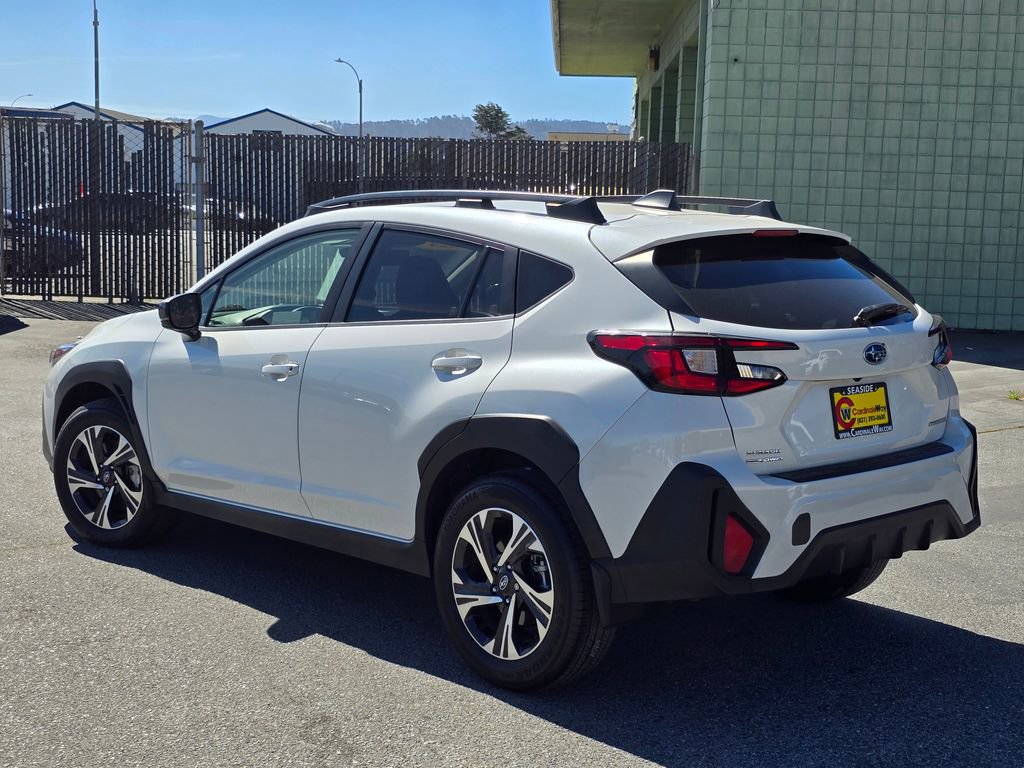 Used 2024 Subaru Crosstrek 2.0i Premium image 3