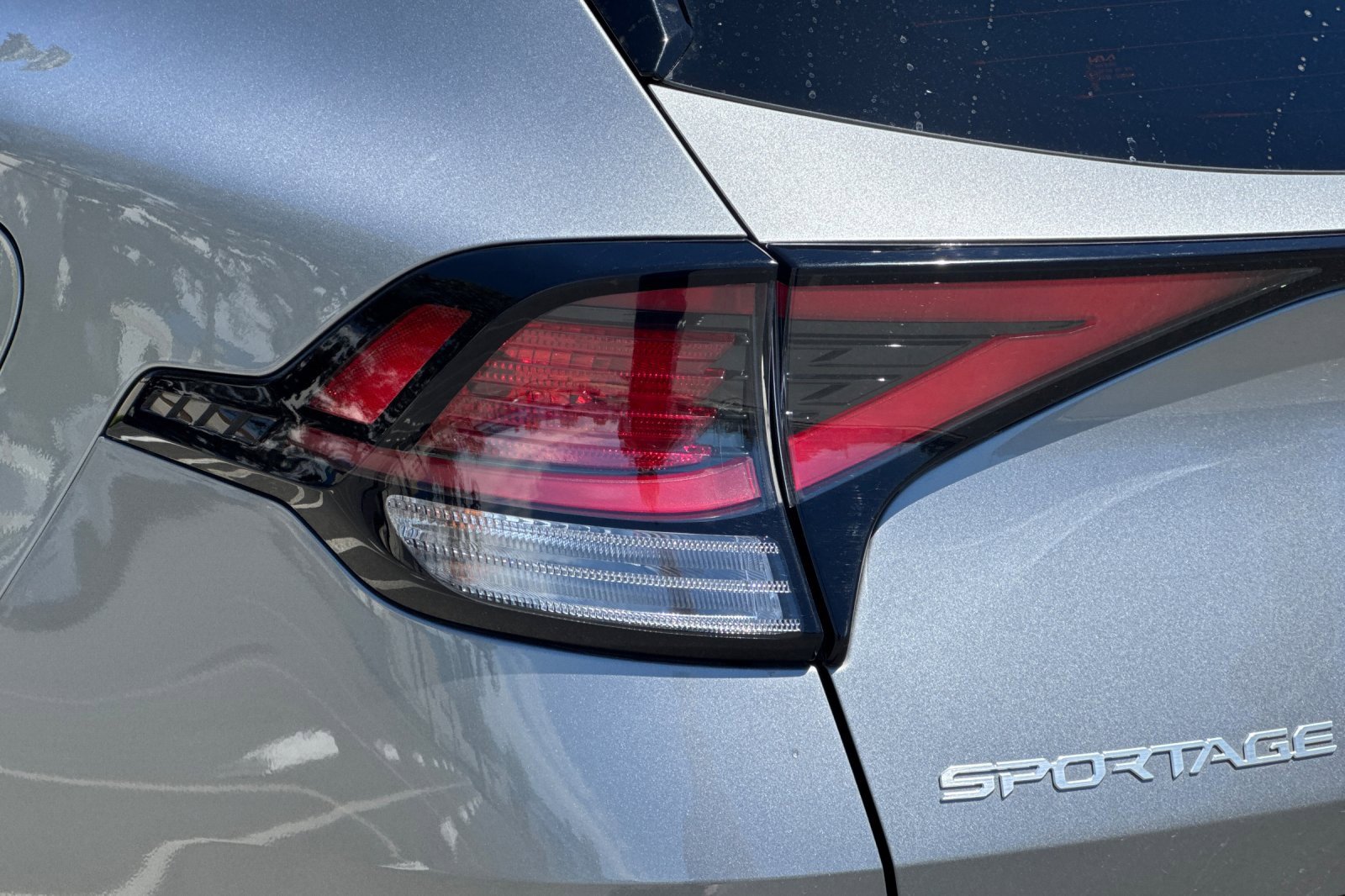 Used 2024 Kia Sportage LX image 45