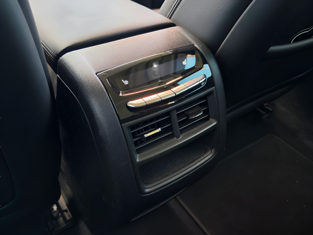 Used 2019 Cadillac XT5 Premium Luxury FWD image 24