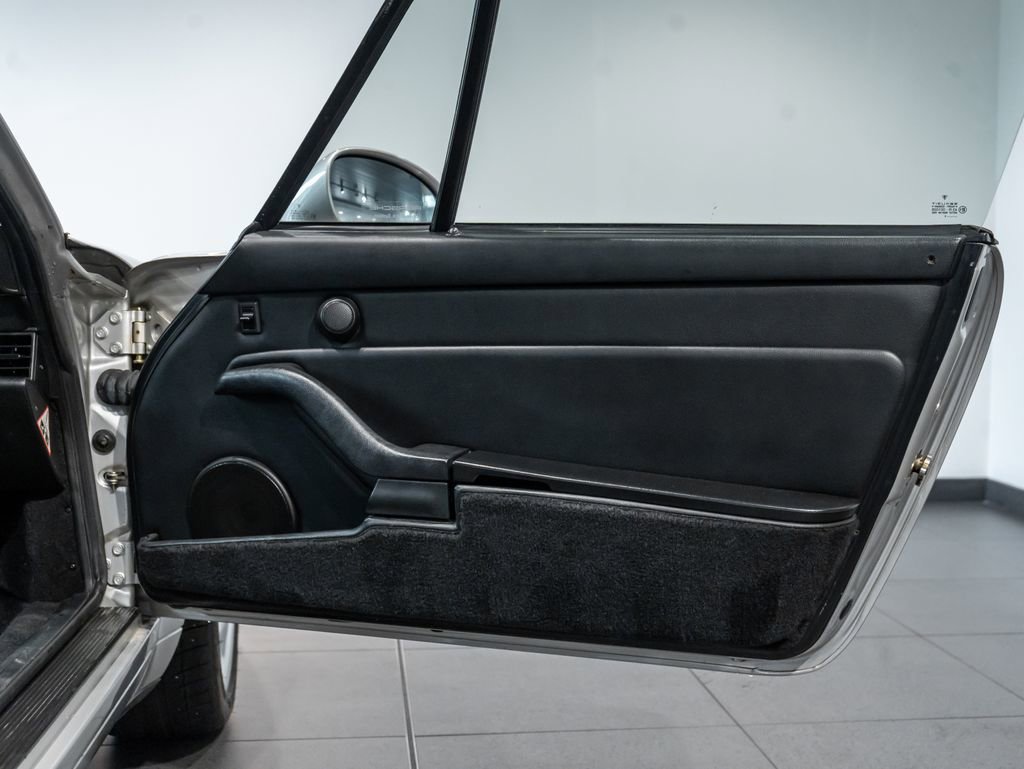 Used 1997 Porsche 911 Carrera RWD image 22