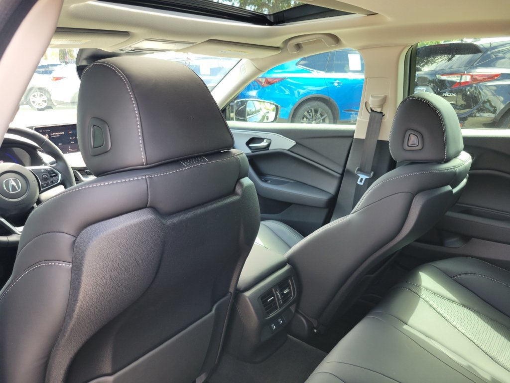 Used 2025 Acura TLX w/ Technology Package FWD image 10