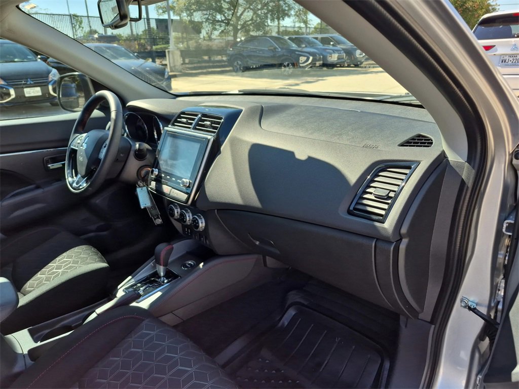 Used 2025 Mitsubishi Outlander Sport LE image 66