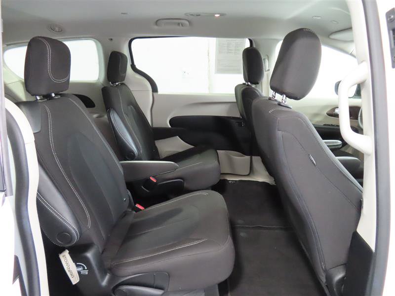 Used 2023 Chrysler Voyager LX FWD image 32