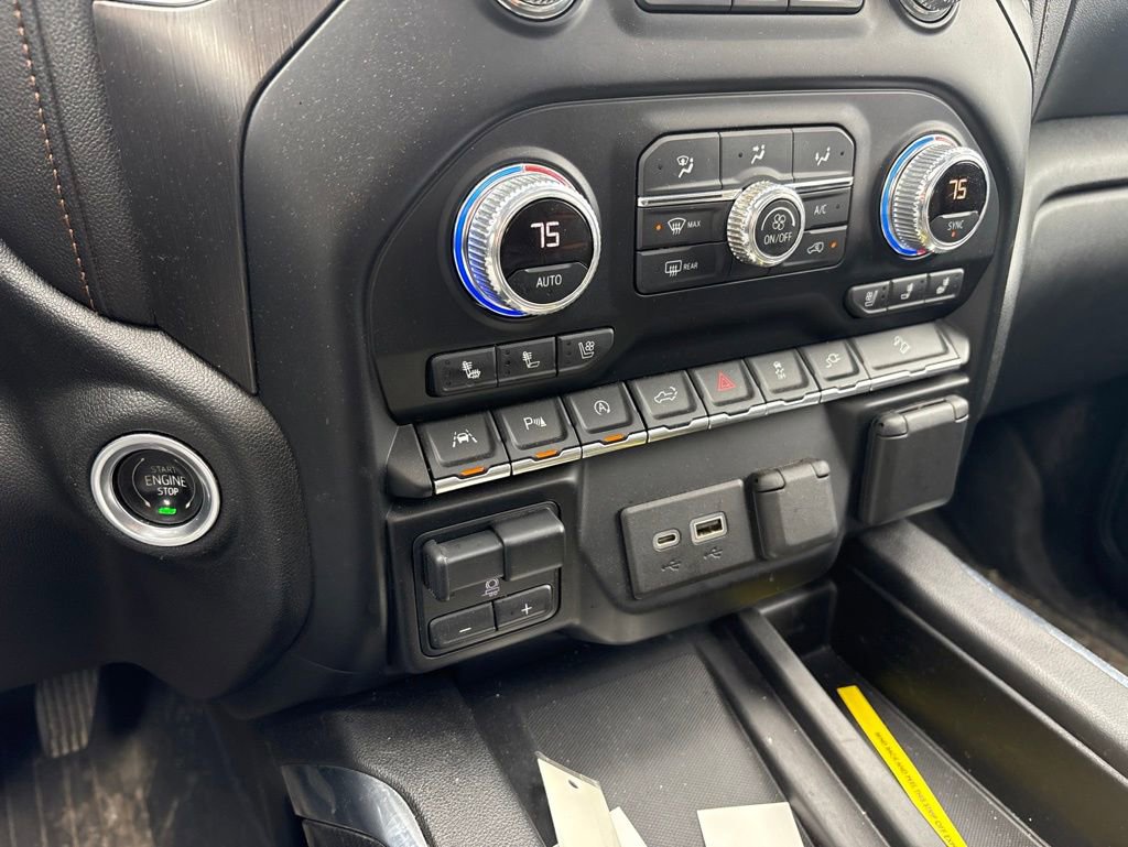 Used 2021 GMC Sierra 1500 AT4 w/ AT4 Premium Package AWD/4WD image 25