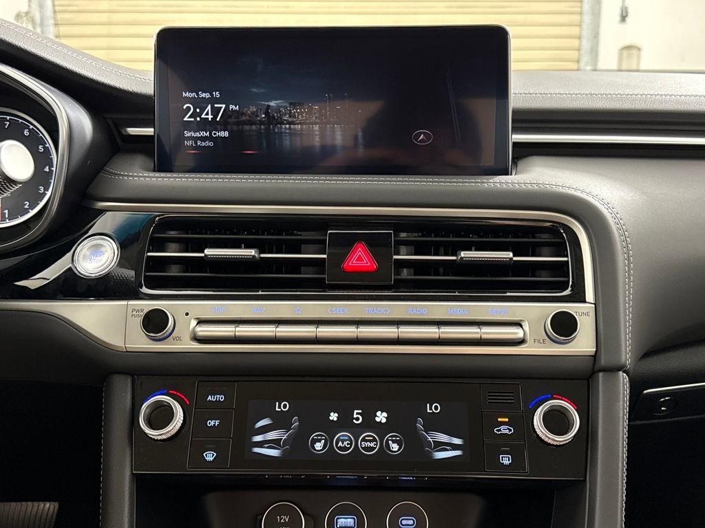 New 2025 Genesis G70 2.5T image 17