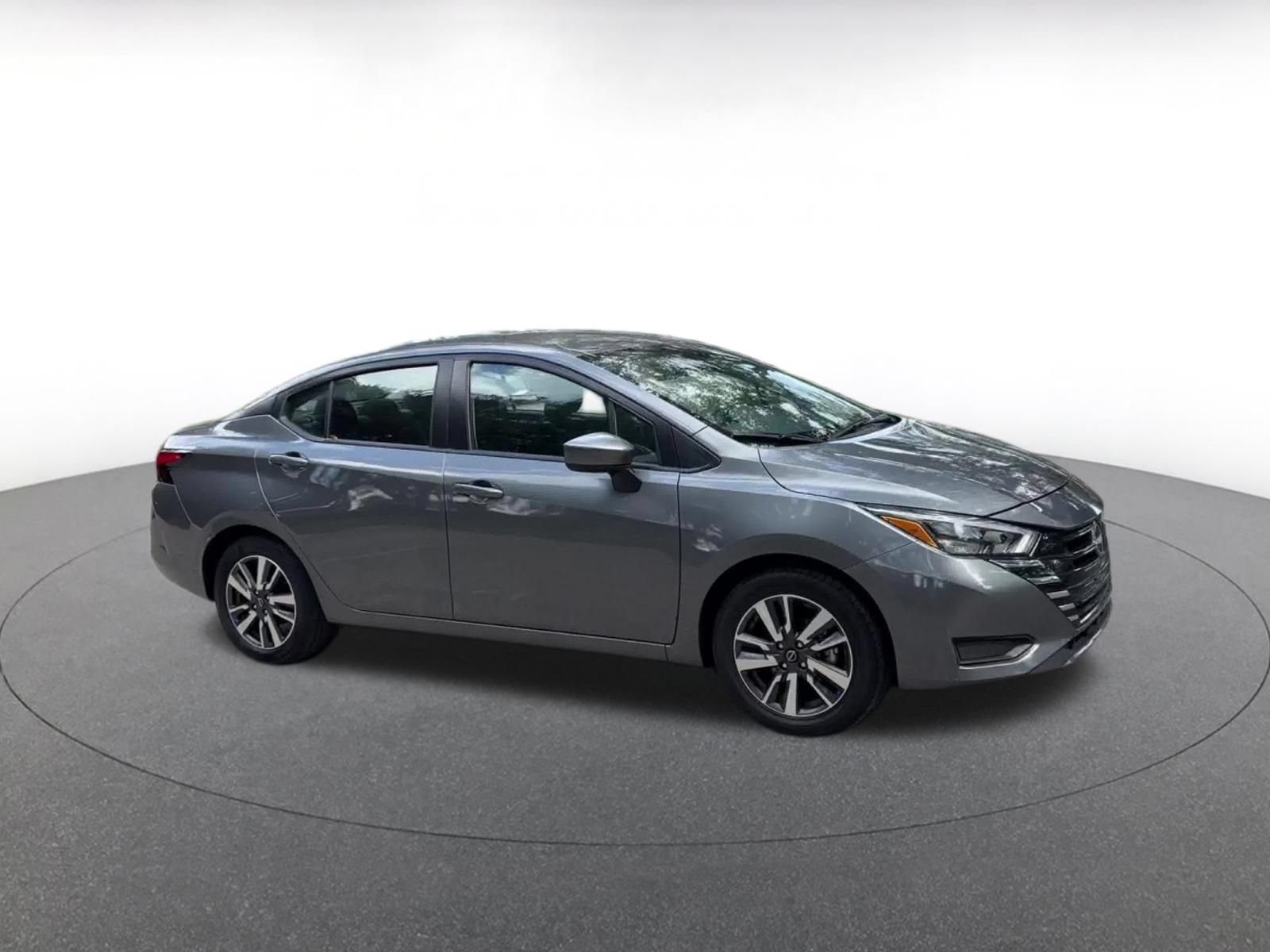 Used 2025 Nissan Versa SV FWD video 2