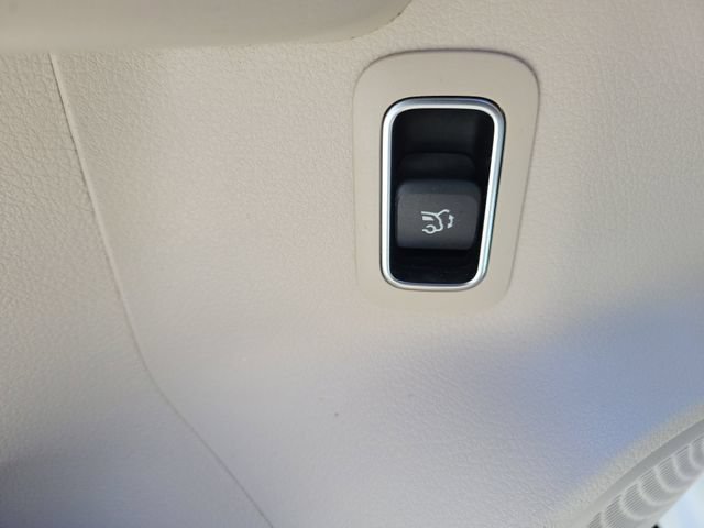 Used 2023 Mercedes-Benz GLB 250 image 22