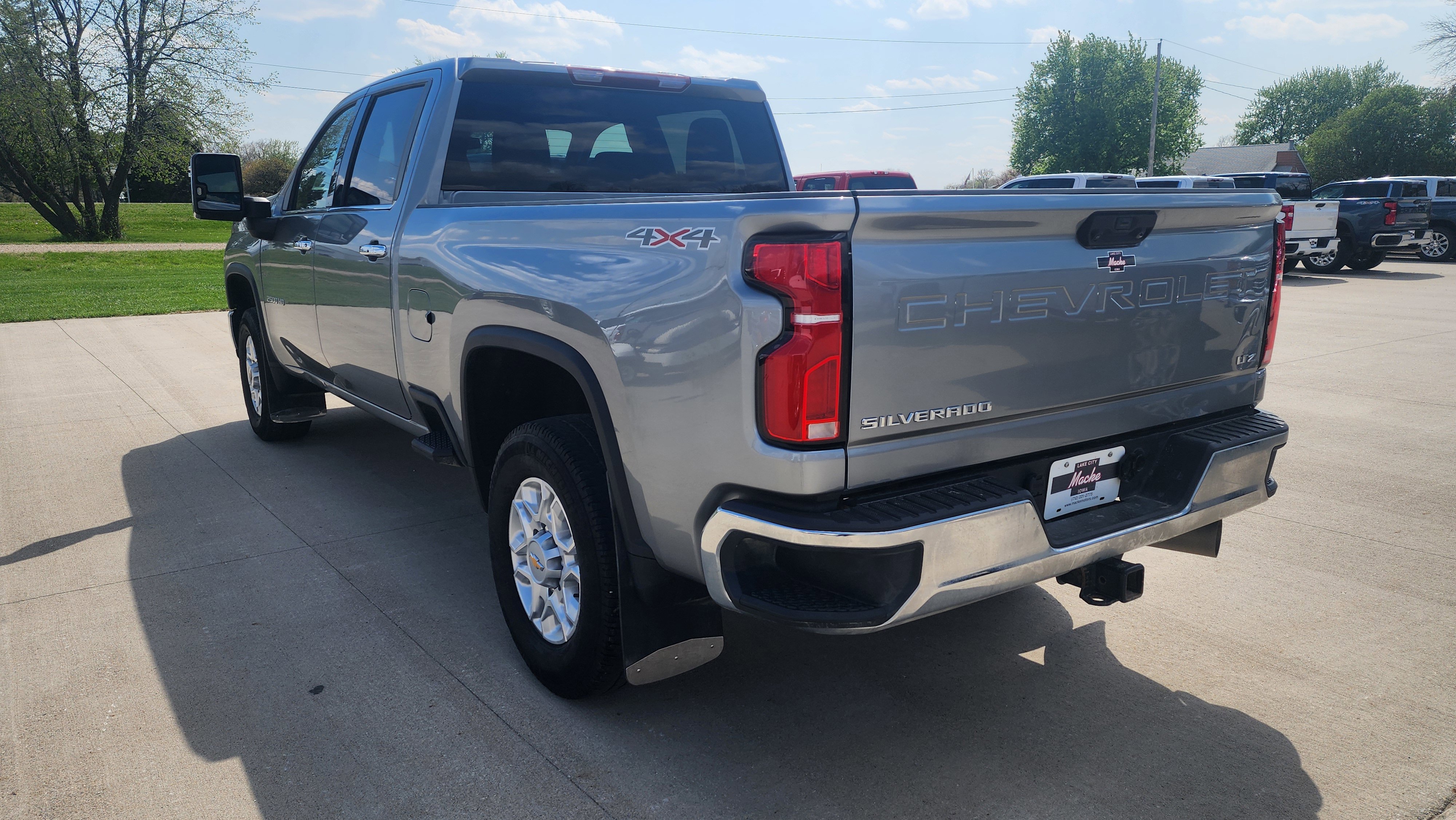 Used 2025 Chevrolet Silverado 2500 LTZ AWD/4WD image 8