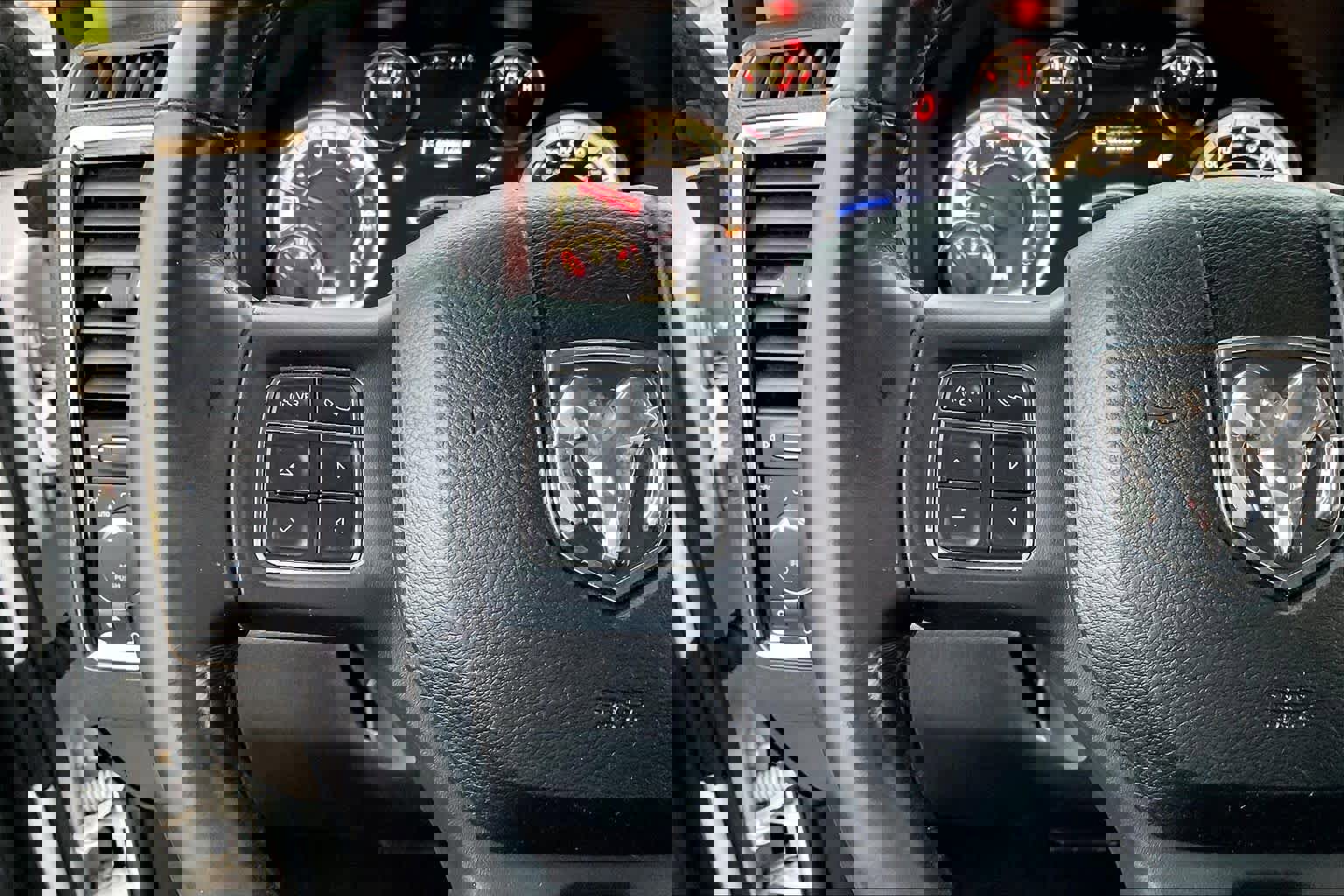 Used 2018 RAM 1500 Sport image 18