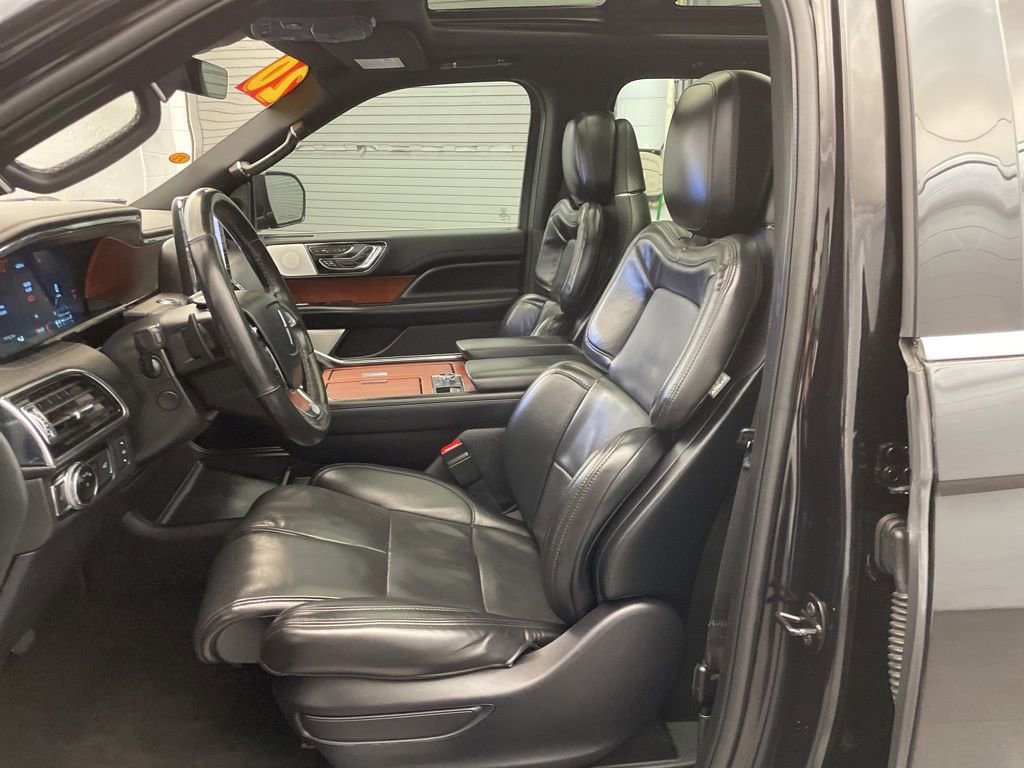Used 2020 Lincoln Navigator Reserve w/ Equipment Group 208A Reserve image 21