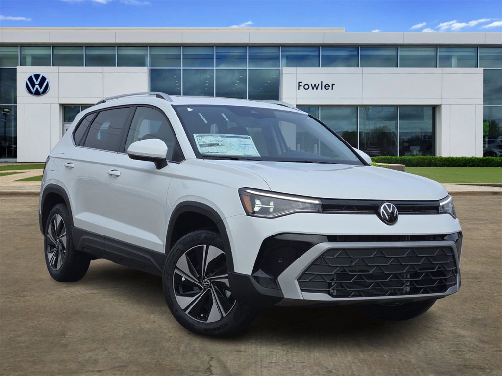 New 2026 Volkswagen Taos SE image 1