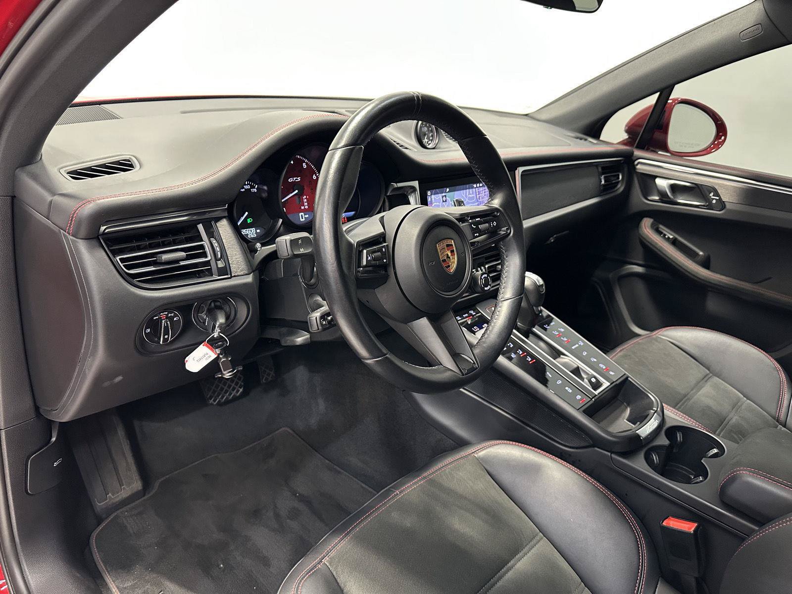 Certified 2023 Porsche Macan GTS AWD/4WD image 4