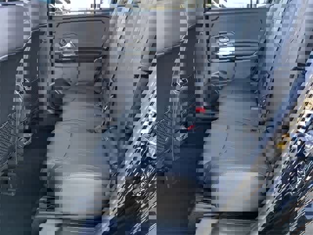 Used 2025 Mercedes-Benz GLB 250 image 5