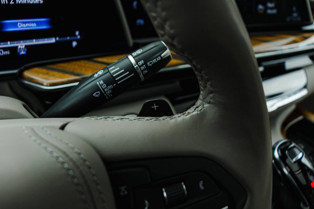 Used 2023 Cadillac Escalade ESV Premium Luxury Platinum w/ LPO, Radiant Package image 18