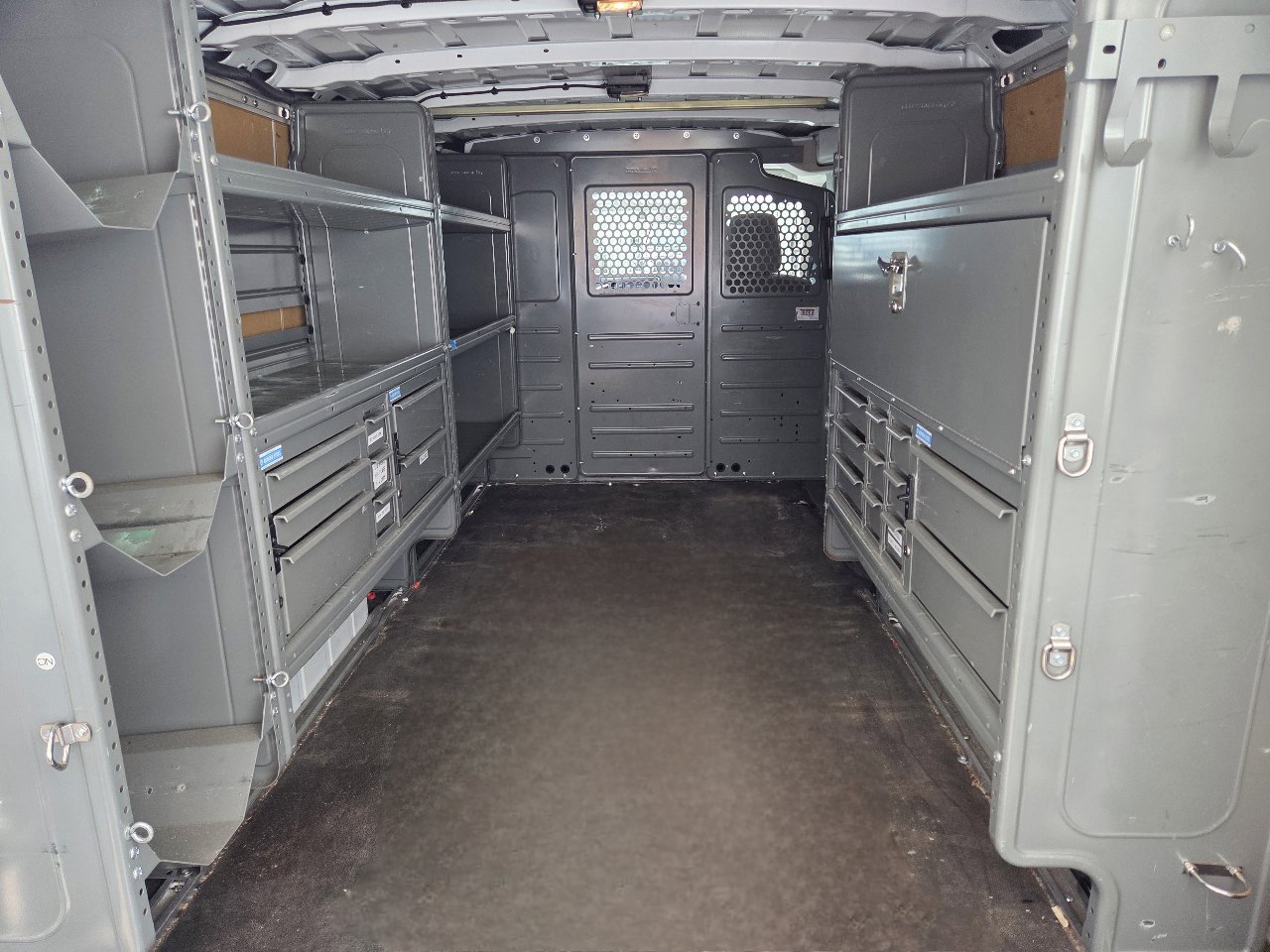 Used 2020 Nissan NV 3500 SV image 26