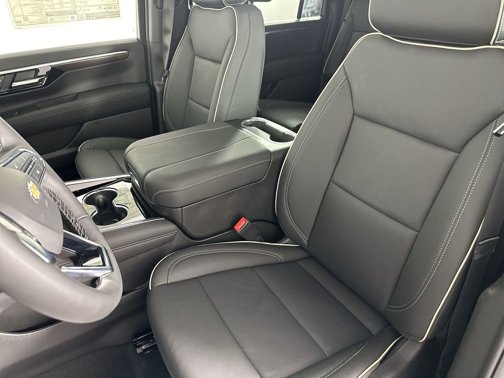 New 2026 Chevrolet Suburban Premier image 20