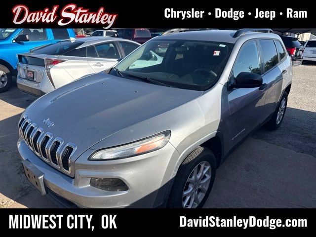 Used 2017 Jeep Cherokee Sport FWD image 1