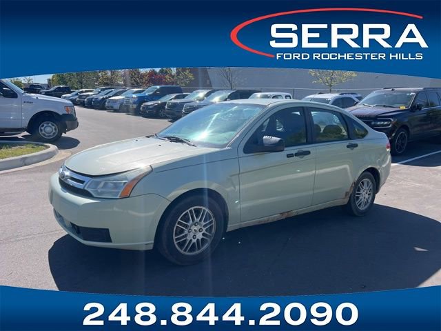 Used 2010 Ford Focus SE FWD image 1