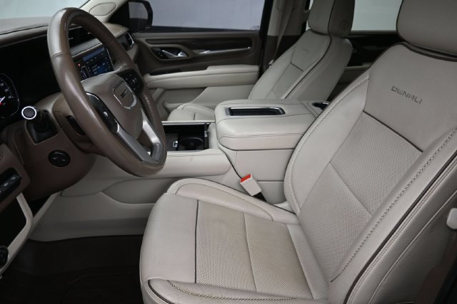Used 2021 GMC Yukon XL Denali AWD/4WD image 16