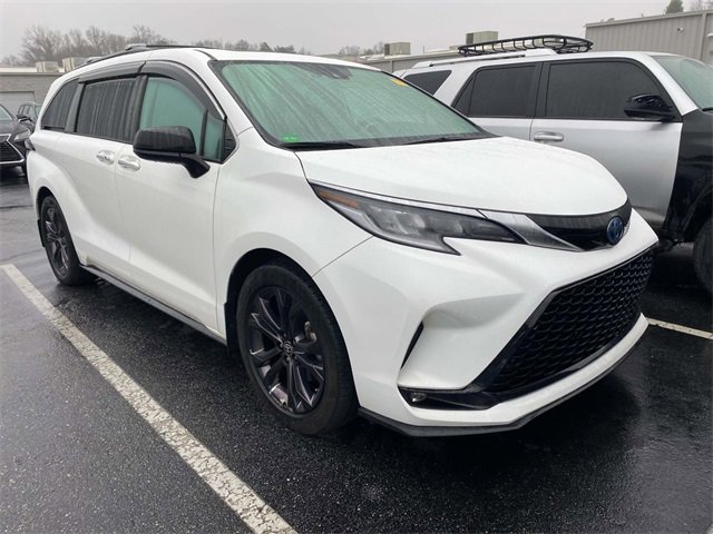 Used 2021 Toyota Sienna XSE