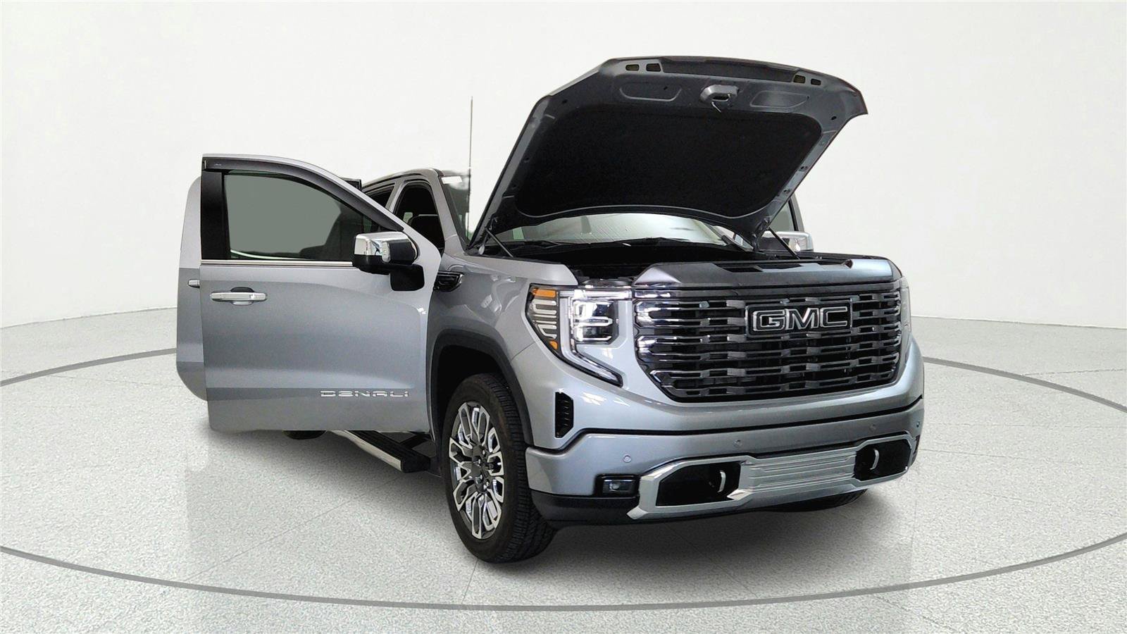 Used 2024 GMC Sierra 1500 Denali Ultimate AWD/4WD image 5