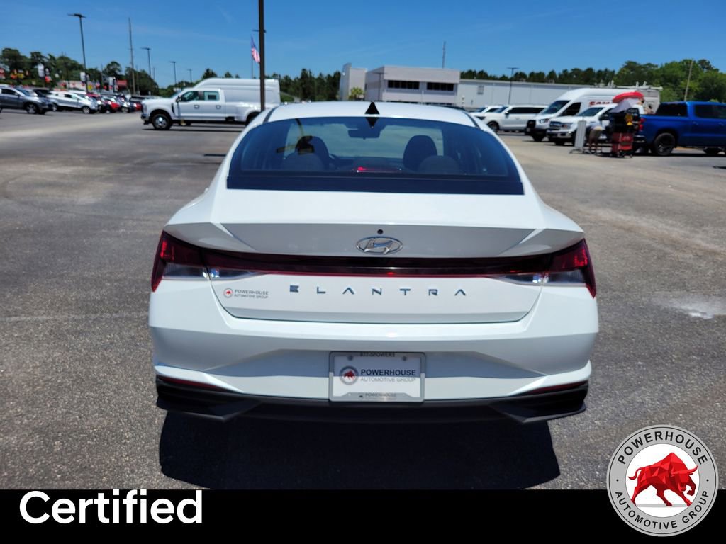 Used 2023 Hyundai Elantra SEL w/ Convenience Package FWD image 5