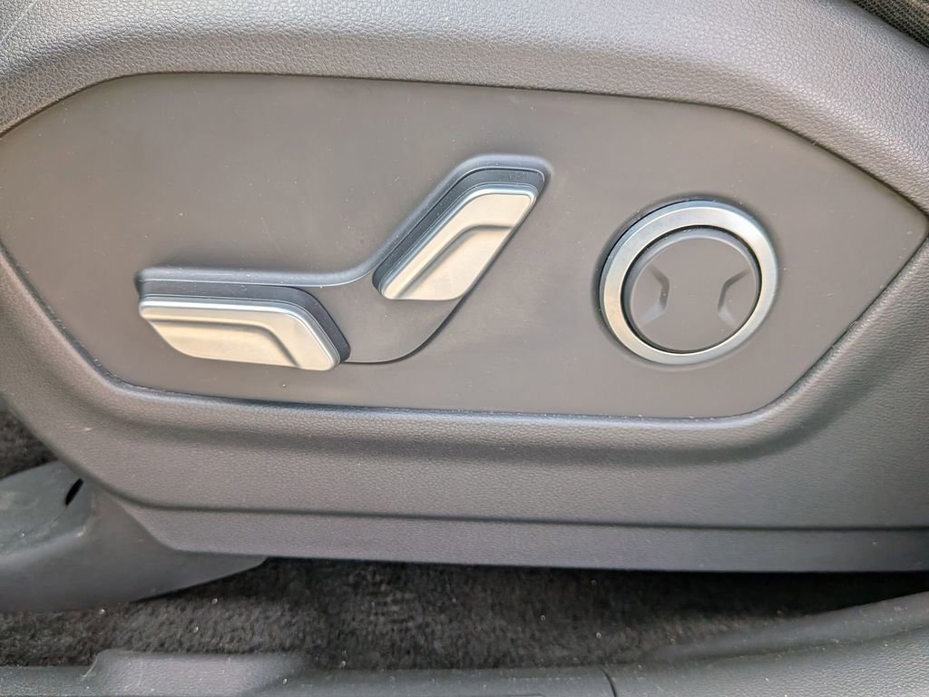 Used 2025 Hyundai Santa Fe SEL image 14