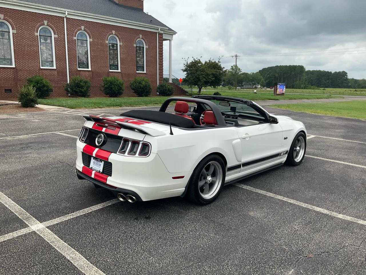 Used 2013 Ford Mustang GT Premium RWD image 27