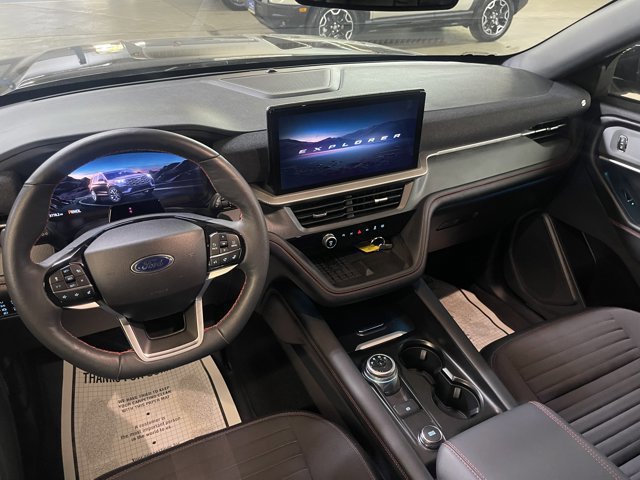 Used 2025 Ford Explorer ST-Line w/ Premium Package AWD/4WD image 14