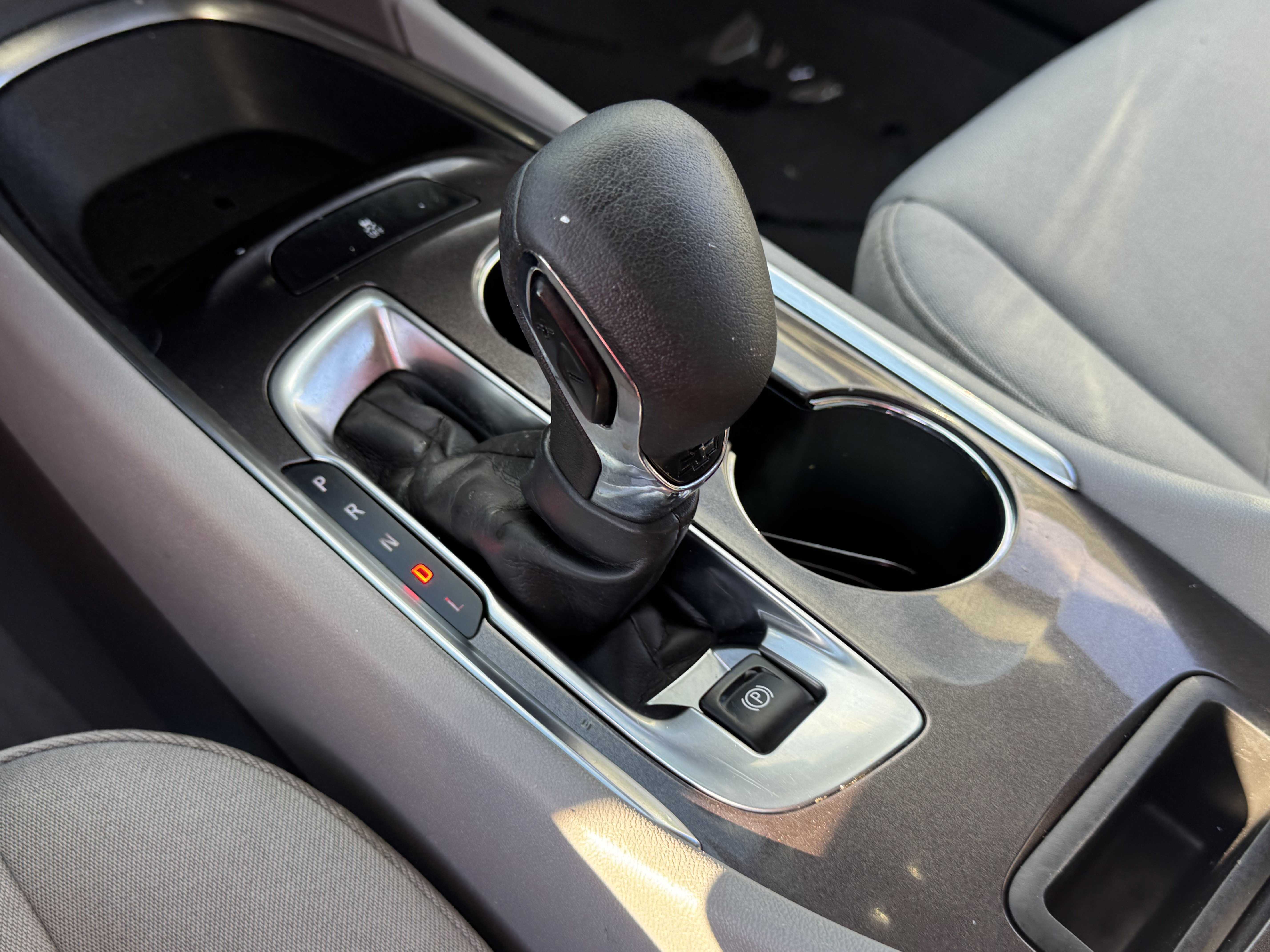 Used 2022 Chevrolet Malibu LT image 28