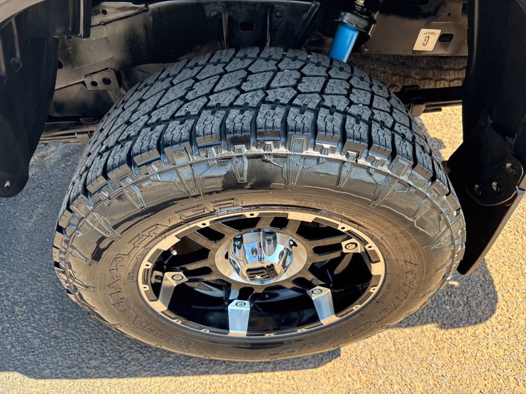 Used 2020 Toyota Tacoma TRD Off-Road AWD/4WD image 39
