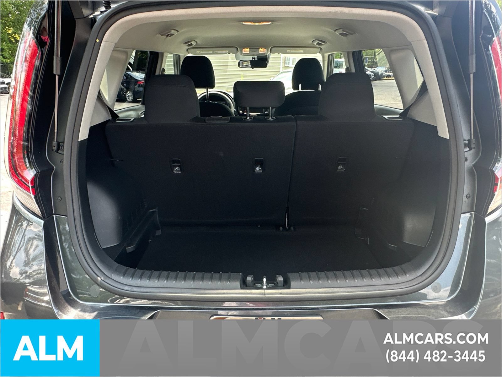 Used 2025 Kia Soul LX w/ LX Technology Package FWD image 20