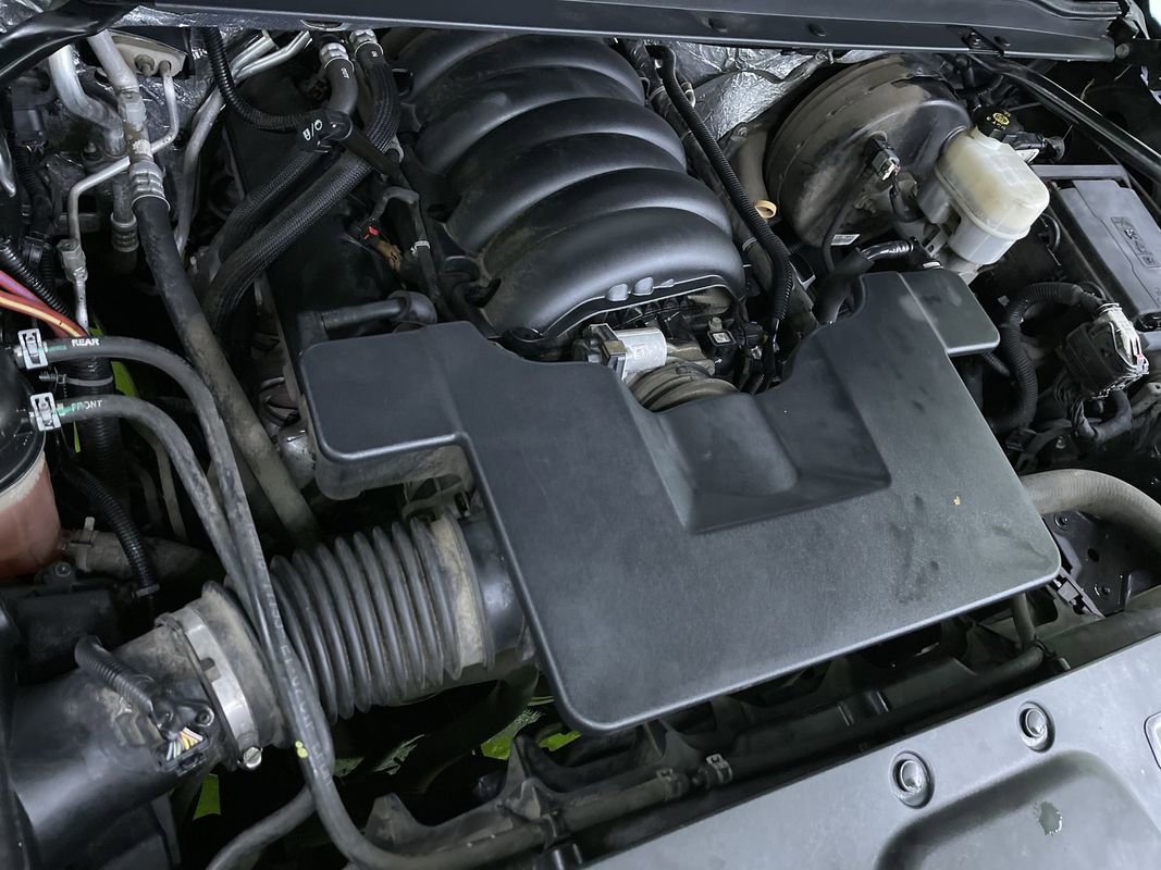 Used 2017 GMC Yukon XL SLE image 29