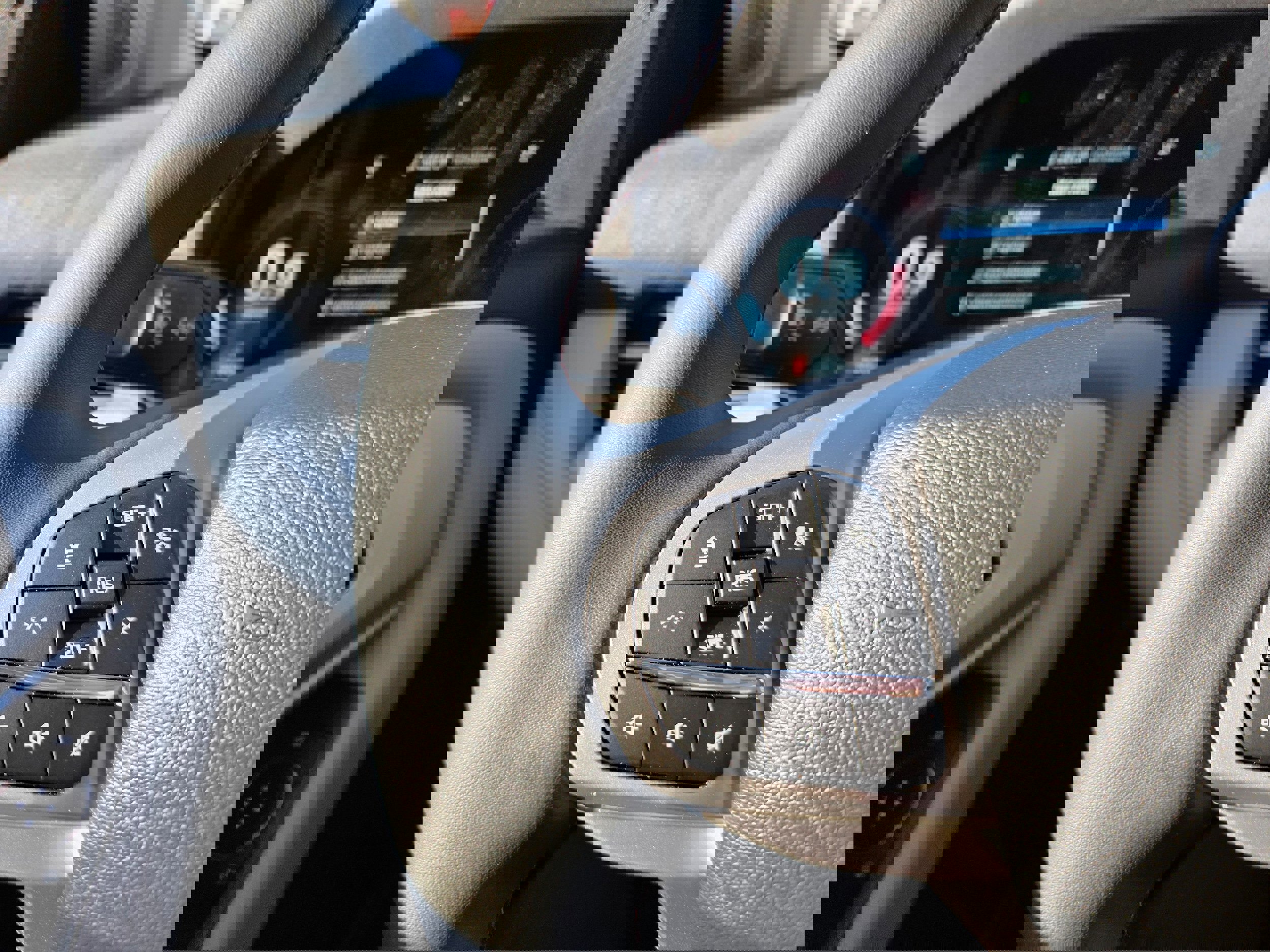 New 2026 Ford Explorer Active w/ Active Comfort Package image 16