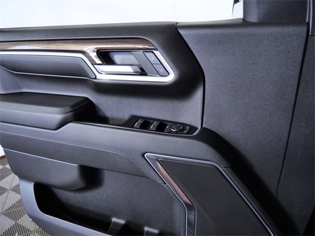 Used 2024 Chevrolet Silverado 1500 LT image 25